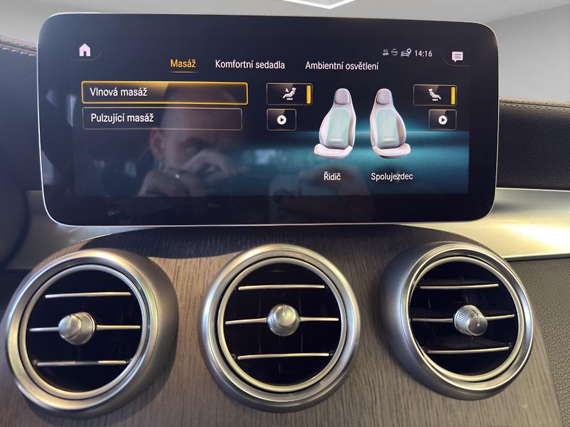Mercedes-Benz GLC (2019) 300 4MATIC - fotka 16 z 22