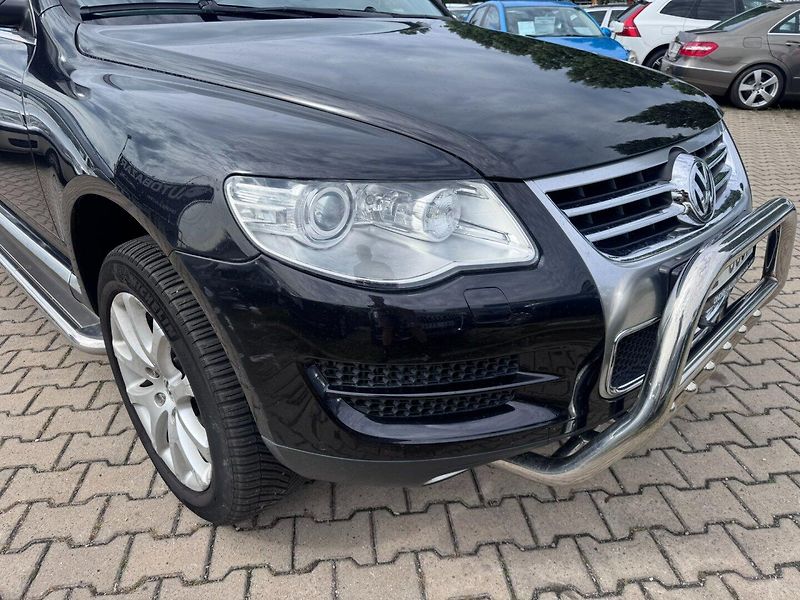 Volkswagen Touareg (2010) 4X4 3,0 TDI V6 176 KW - fotka 10 z 47