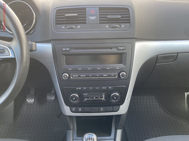 Škoda Yeti (2013) 1.4 TSi, Ambition, výhřev - fotka 12 z 16