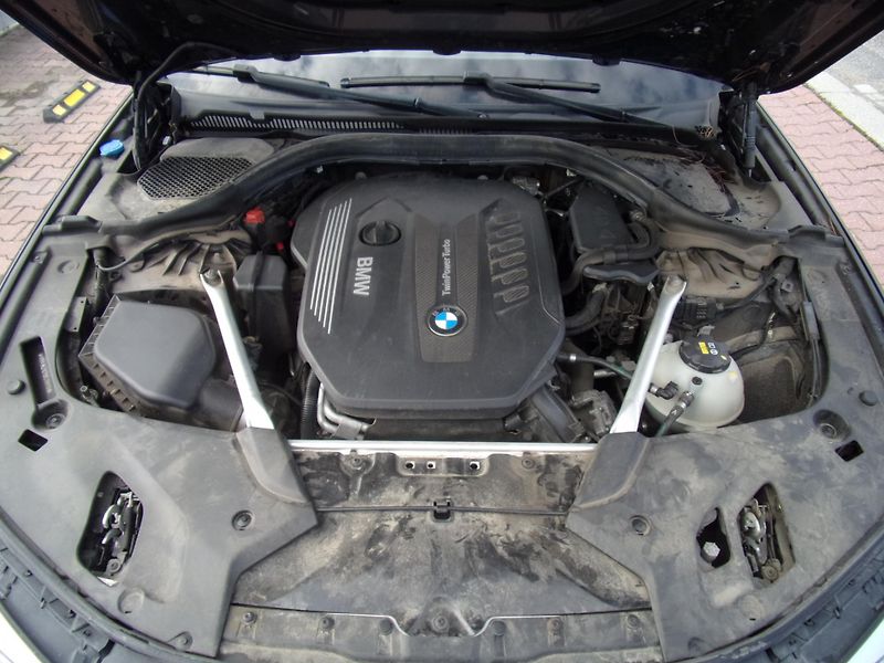 BMW Řada 5 (2019) 530D NAVI ALU NAVI M-PACKET - fotka 44 z 48