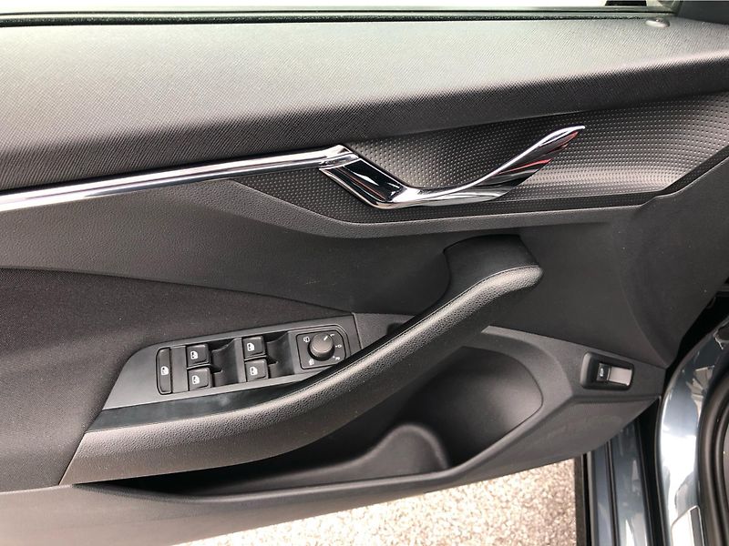 Škoda Scala Monte Carlo 1.5 TSI /110kW - fotka 15 z 30