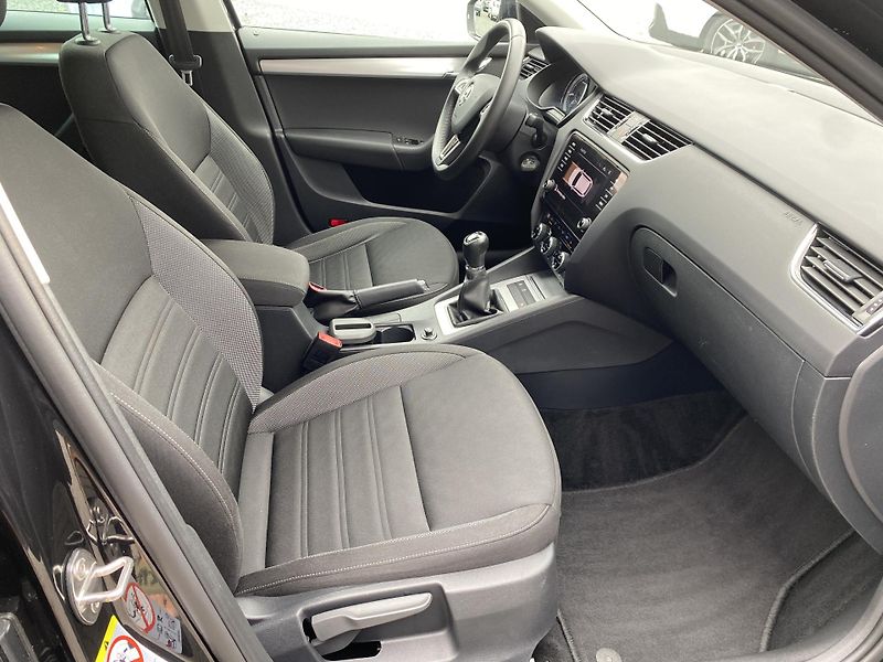 Škoda Octavia 1.4 TSI 110kW - 1xMAJ. - NAVI - fotka 41 z 45