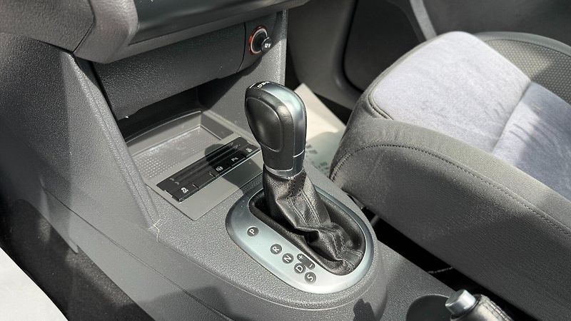 Volkswagen Touran (2014) 2.0TDi 130kW *Tažné*Navi*DSG* - fotka 15 z 24