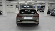 Volvo V60 Cross Country.