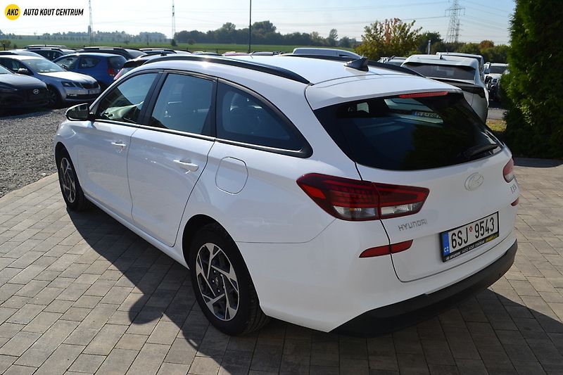 Hyundai i30 WG 1,5I MT SMART FL NAVI - fotka 3 z 45