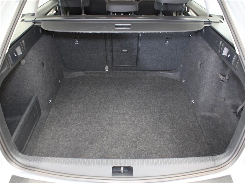 Škoda Octavia 2,0 TDi 135kW DSG 4x4 DPH ČR - fotka 22 z 23