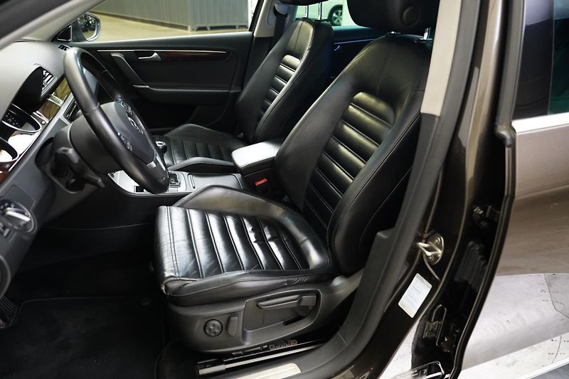 Volkswagen Passat - fotka 11 z 29