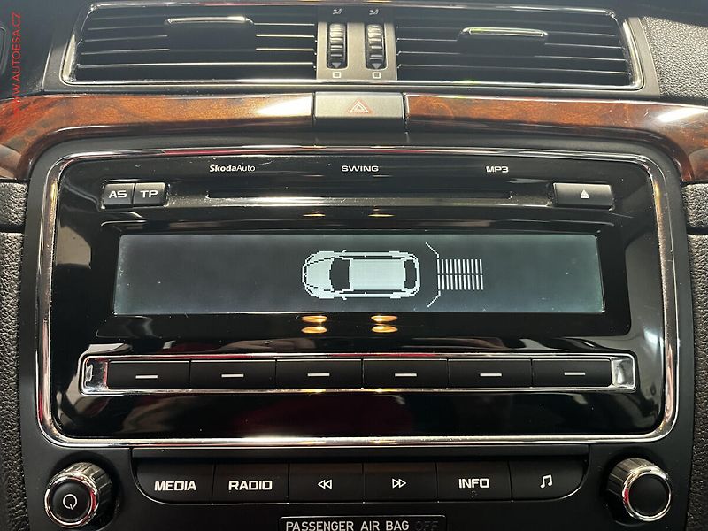 Škoda Superb (2010) 2.0 TDi, STK3/28 - fotka 14 z 16