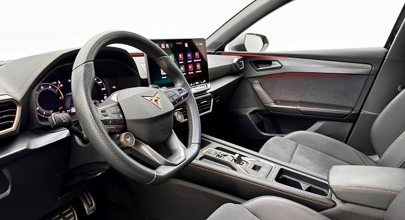 Cupra Leon Sportstourer VZ 1.5 e-Hybrid - fotka 7 z 13