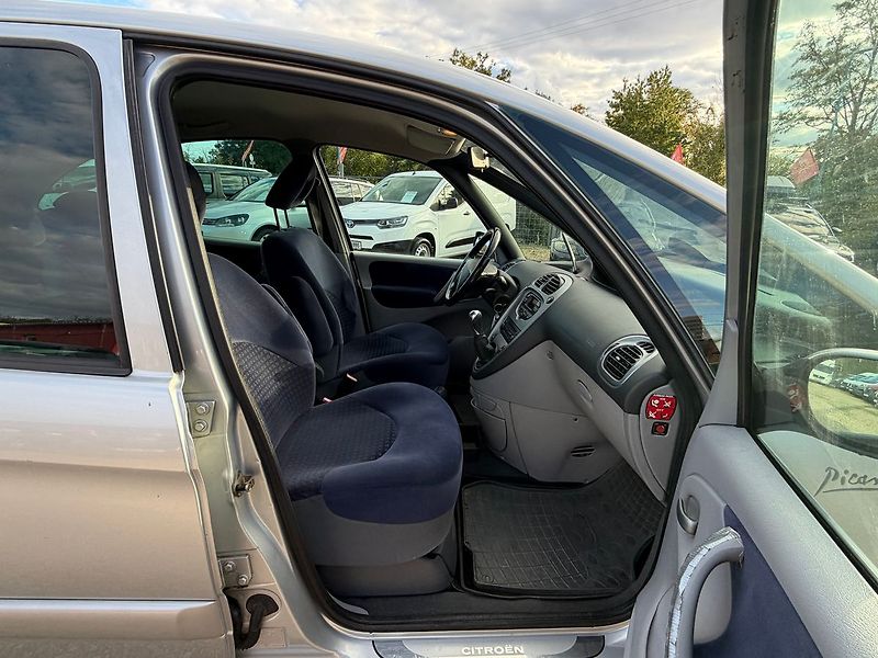 Citroën Xsara Picasso 1.6HDI 80KW* - fotka 18 z 26