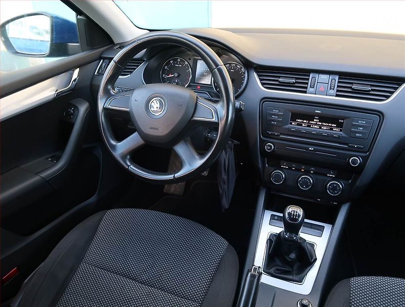 Škoda Octavia (2013) 1.2 TSI, Tempomat - fotka 7 z 18