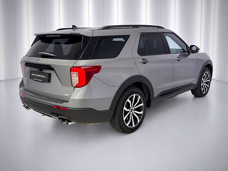 Ford Explorer 3.0L PHEV AWD ST-LINE, PANO, B - fotka 6 z 27