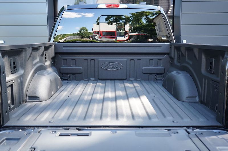 Ford F-150 (2026) Lariat 5,0 298 kW - fotka 26 z 56