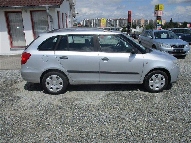 Škoda Fabia 1,4 i 16v, klimatizace, - fotka 5 z 26