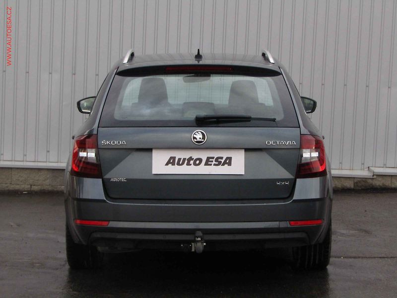 Škoda Octavia (2017) 2.0 TDi 4x4, 2.maj,ČR, L&K - fotka 5 z 25