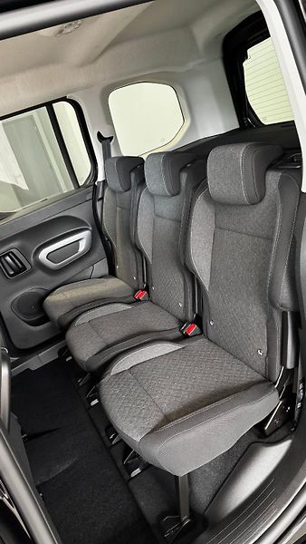 Opel Combo (2024) Edition Plus L1H1 1.5CDTI, MT6 - fotka 9 z 11