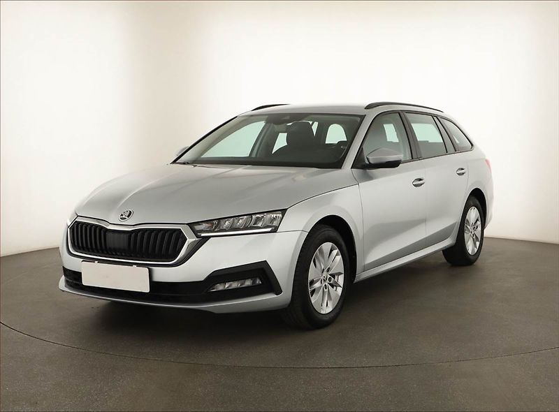 Škoda Octavia (2023) Ambition 2.0 TDI - fotka 2 z 20