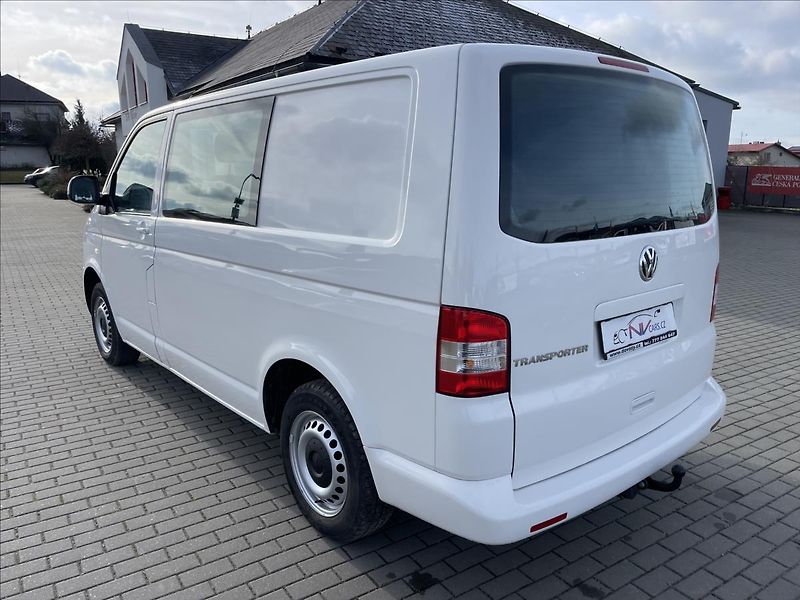 Volkswagen Transporter 2,0 TDi 75kw 6míst Tažné Klima - fotka 26 z 40