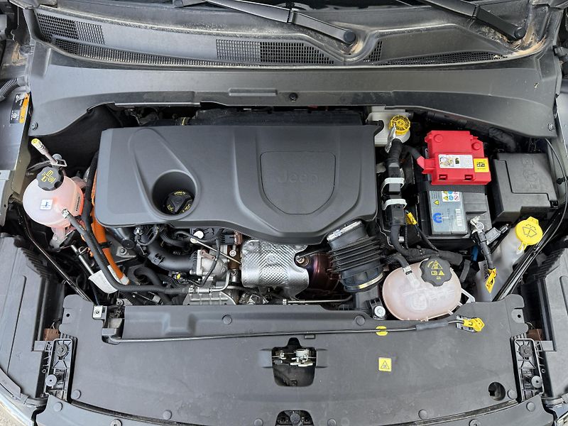 Jeep Compass Trailhawk Plug-In Hybrid 4WD - fotka 22 z 22