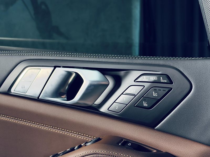 BMW X7 (2026) 40xd*CAR*TAŽ*NEZ.TOP*NAT.NAP* - fotka 41 z 55