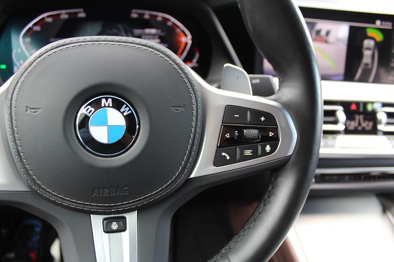BMW X6 xDrive30d Mpaket - fotka 14 z 25