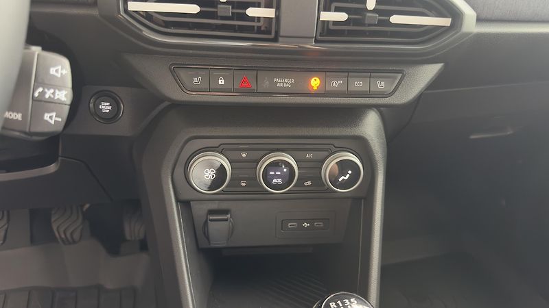 Dacia Jogger (2026) Expression Eco-G 120 7 míst - fotka 16 z 19