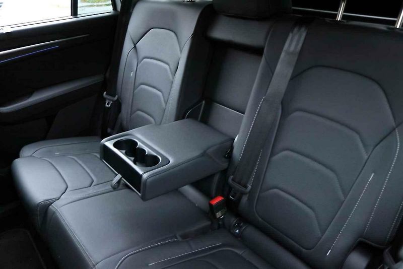 Škoda Kodiaq je u českých rodin jednoznačný favorit. Nepatří mezi nejlevnější, prostorem a praktičností však patří na špičku segmentu.