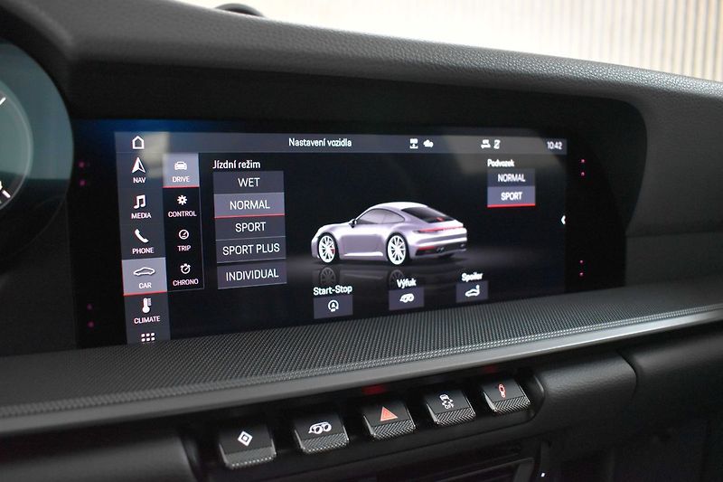 Porsche 911 992 CARRERA 4*BLACK PAKET*DPH* - fotka 19 z 29