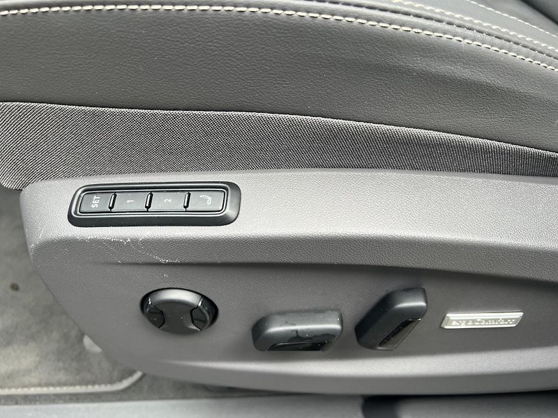 Volkswagen Multivan 2.0TDi*DSG*ČR*Záruka*TopVýbava - fotka 17 z 46