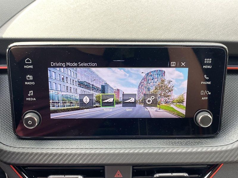 Škoda Scala (2026) 1,0 TSI 85 kW DSG Monte Carlo - fotka 20 z 29