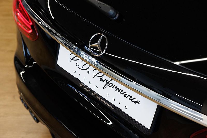 Mercedes-Benz Třídy C (2019) C43 AMG T V6 Biturbo - fotka 12 z 43