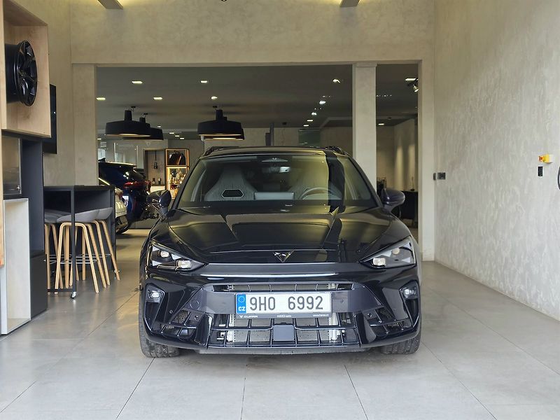 Cupra Leon (2026) SP VZ 2.0 TSI 333k DSG 4WD - fotka 4 z 15