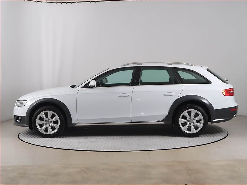 Audi A4 Allroad (2012) 2.0 TDI, 4X4, Serv.kniha - fotka 3 z 15