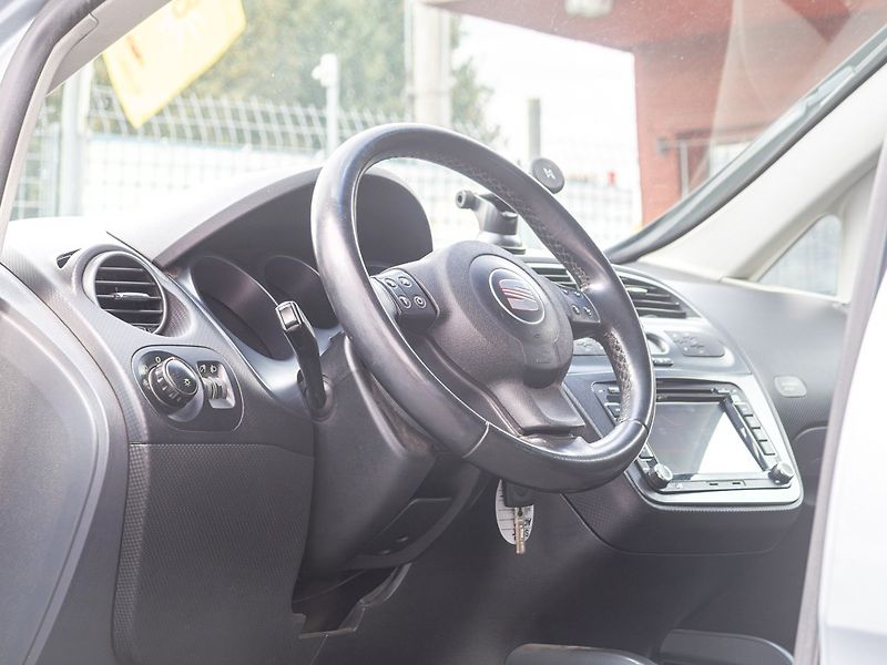 Seat Altea (2008) 1.9TDI 77KW 2DIN – PO SERVISU - fotka 10 z 39