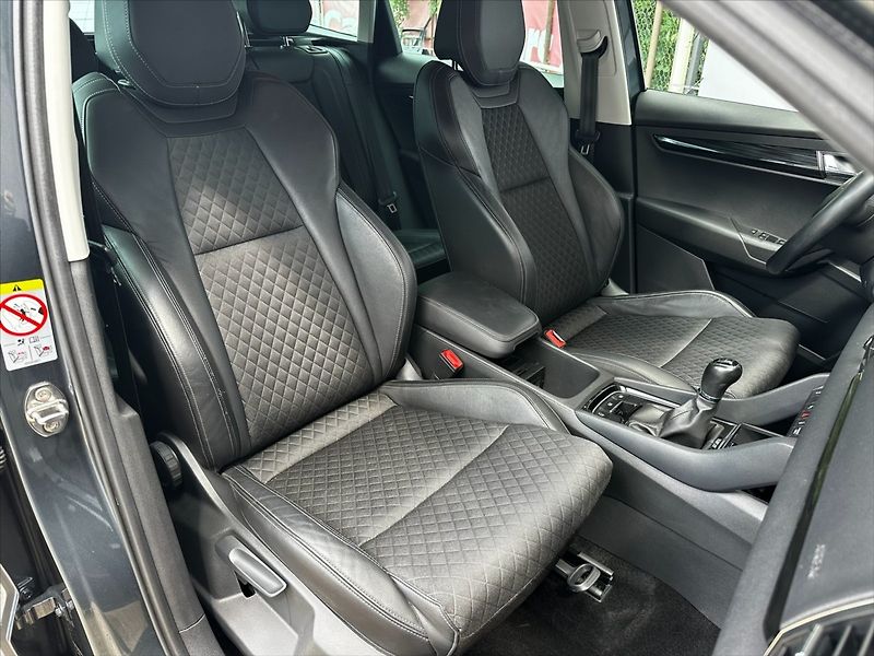 Škoda Karoq 1,6 TDI 85kW STYLE CZ-SERVIS!! - fotka 13 z 42