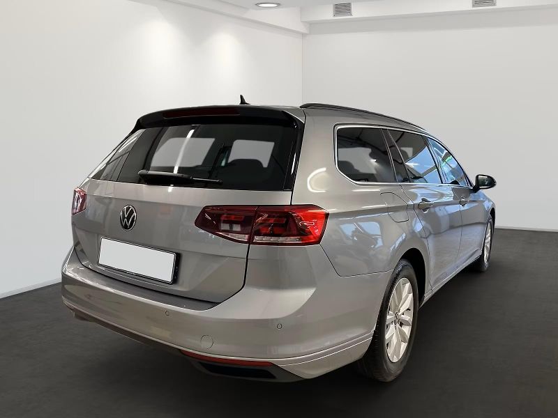 Volkswagen Passat 2.0TDI DSG 110kW Business TZ - fotka 2 z 6