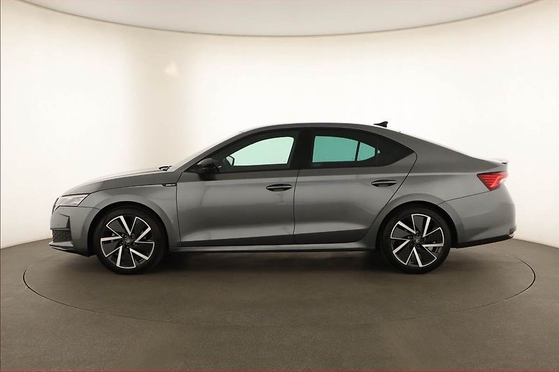 Škoda Octavia (2025) 2.0 TSI, Sportline, Automat - fotka 3 z 21