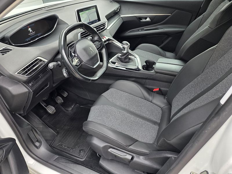 Peugeot 3008 (2021) 1.5HDi 96kW ALLURE ČR NOVÉ - fotka 7 z 18