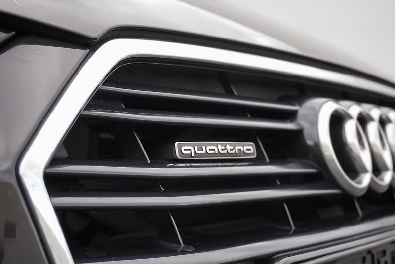 Audi A3 2.0 TFSI 140kW S-LINE QUATTRO - fotka 19 z 37