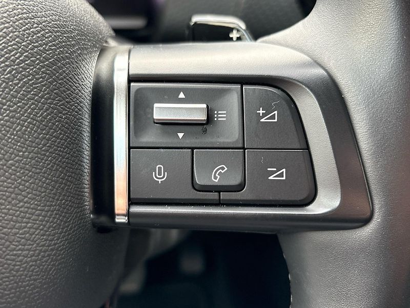 Citroën C4 (2023) Shine 1.2 PureTech 130 EAT8 - fotka 37 z 58