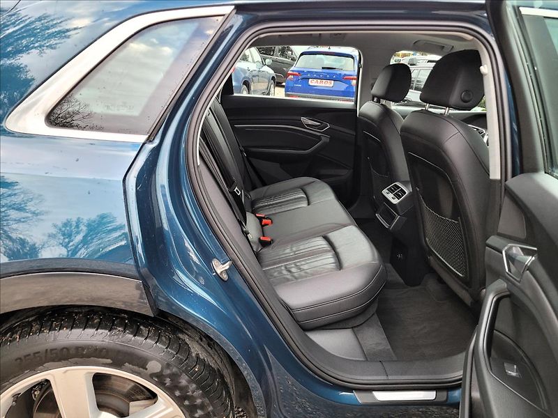 Audi e-tron 0,0 55,95KWH,4x4,SOH 90,6% - fotka 16 z 50