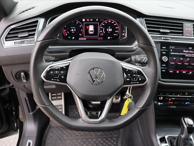Volkswagen Tiguan Allspace 2,0 TSI 4x4 DSG R-Line 7-Míst - fotka 21 z 44