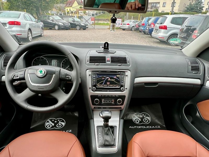 Škoda Octavia (2010) 1.2 TSi DSG - fotka 11 z 18