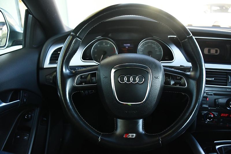 Audi S5 4.2FSI V8 MANUÁL QUATTRO - fotka 15 z 29