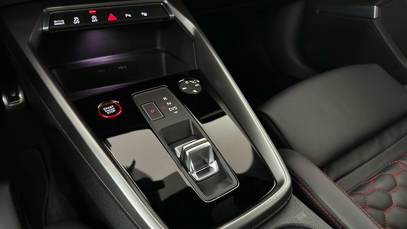 Audi RS 3 2 SADY KOL / ZÁRUKA - fotka 29 z 56