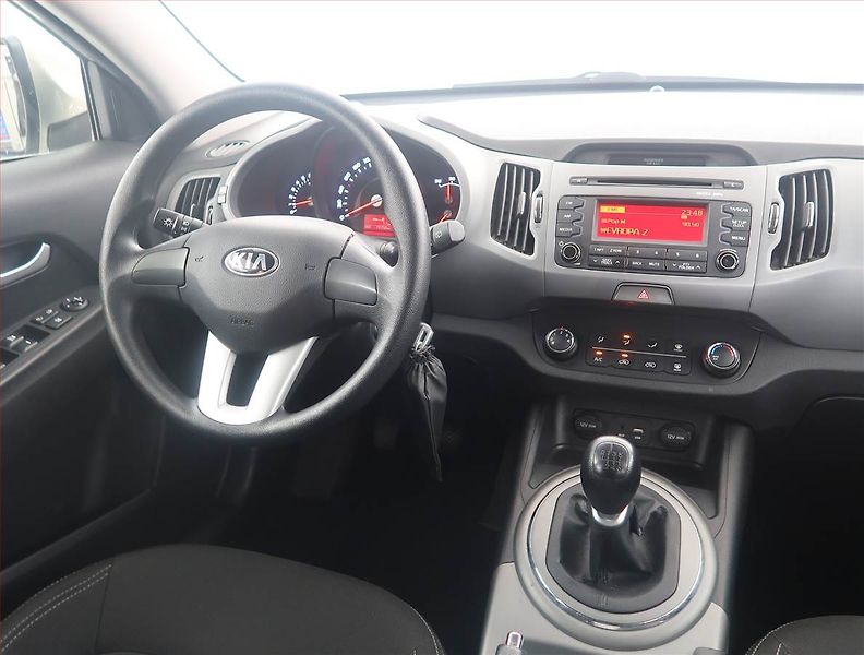 Kia Sportage (2015) 1.6 GDI - fotka 7 z 14