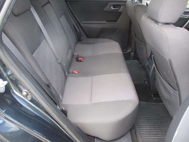 Toyota Auris 1.6i VVTi*AUTOM*NAVI*VÝHŘEV*TZ - fotka 33 z 47