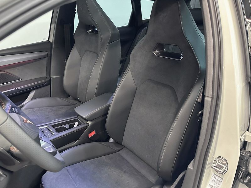 Cupra Leon (2026) SP VZ 2.0 TSI 333k 4WD - fotka 10 z 19