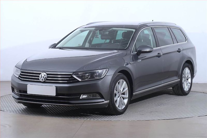 Volkswagen Passat (2015) 2.0 TDI, Automat, Kůže, Navi - fotka 2 z 26
