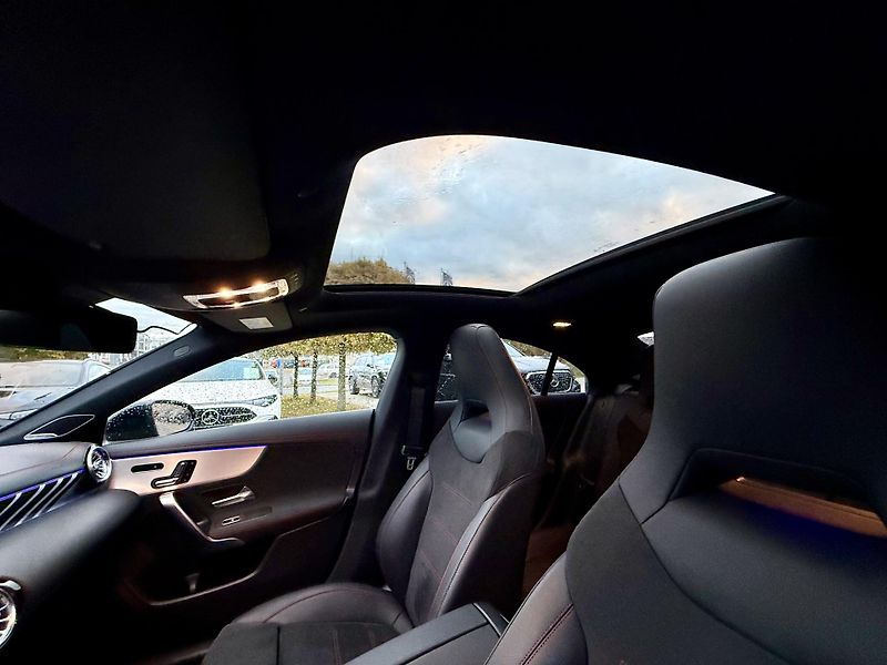 Mercedes-Benz CLA (2020) 45 4MATIC+ kupé - fotka 23 z 46
